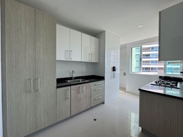 SE ARRIENDA HERMOSO APARTAMENTO MUY CERCA A MALL PLAZA