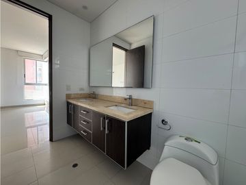 SE ARRIENDA HERMOSO APARTAMENTO MUY CERCA A MALL PLAZA
