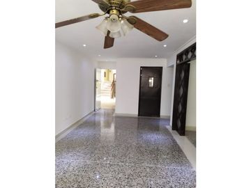 SE VENDE A APARTAMENTO - BARRIO RIOMAR