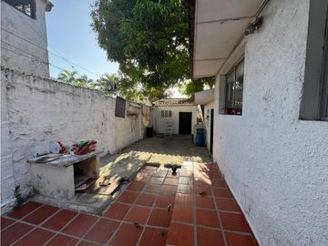 SE VENDE ESPECTACULAR CASA EN BARRIO EL POBLADO