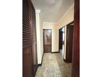 SE VENDE ESPECTACULAR CASA EN BARRIO EL POBLADO