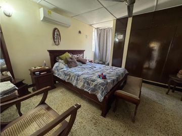 SE VENDE ESPECTACULAR CASA EN BARRIO EL POBLADO