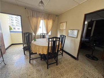 SE VENDE ESPECTACULAR CASA EN BARRIO EL POBLADO