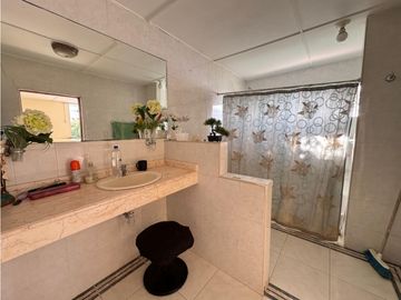 SE VENDE ESPECTACULAR CASA EN BARRIO EL POBLADO