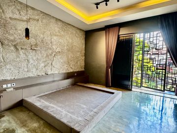 DIJUAL RUMAH CRYSTAL GOLF CITRALAND MODERN INDUSTRIAL KONTEMPORER 3KT 2LT