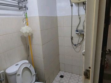 Disewakan Apartemen Puncak Permai Studio Tower C Lt 5 Full Furnish Dekat Pasar Modern Surabaya Barat