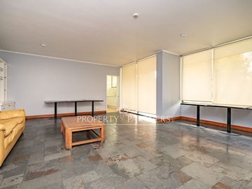 Exclusivo departamento, excelente distribución y vista despejada en Barrio Noruega.