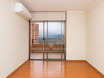 Exclusivo departamento, excelente distribución y vista despejada en Barrio Noruega.