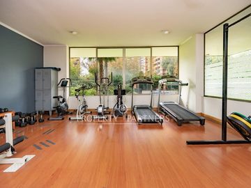 Exclusivo departamento, excelente distribución y vista despejada en Barrio Noruega.