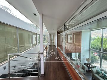 Espectacular casa mediterránea en exclusivo condominio en Camino de Cintura
