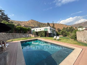 Espectacular casa mediterránea en exclusivo condominio en Camino de Cintura