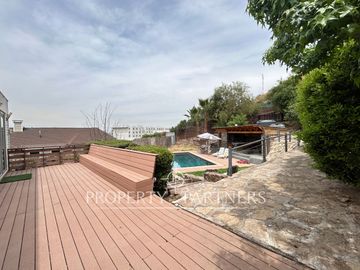Espectacular casa mediterránea en exclusivo condominio en Camino de Cintura