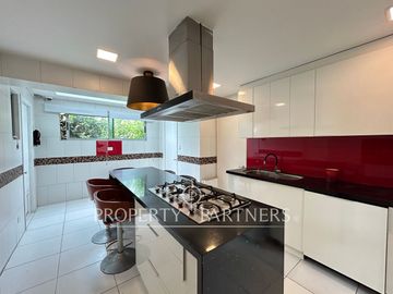 Espectacular casa mediterránea en exclusivo condominio en Camino de Cintura
