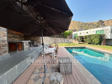 Espectacular casa mediterránea en exclusivo condominio en Camino de Cintura