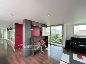 Espectacular casa mediterránea en exclusivo condominio en Camino de Cintura