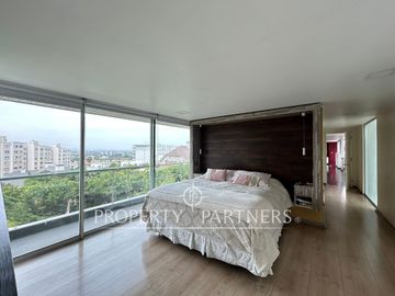 Espectacular casa mediterránea en exclusivo condominio en Camino de Cintura
