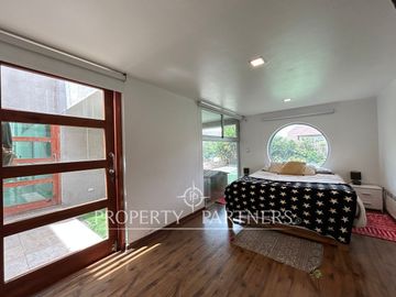 Espectacular casa mediterránea en exclusivo condominio en Camino de Cintura