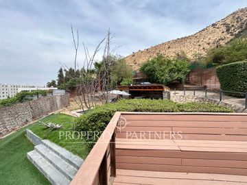 Espectacular casa mediterránea en exclusivo condominio en Camino de Cintura