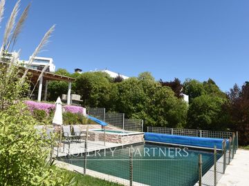 Casa con jardín consolidado en Marbella