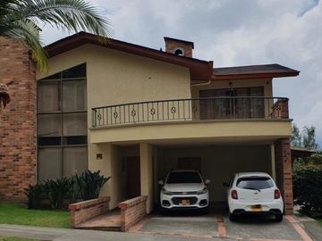 Casa en venta de 4 hab. en palermo, Manizales