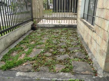 Casa en venta de 4 habitaciones con patio en Bogotá, La Soledad.