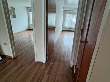 Casa en venta de 4 habitaciones con patio en Bogotá, La Soledad.