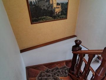 Casa en venta de 4 habitaciones con patio en Bogotá, La Soledad.