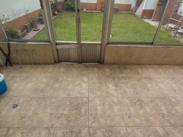 Casa en venta de 4 habitaciones con patio en Bogotá, La Soledad.