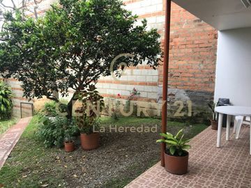 VENTA DE CASALOTE  EN PRADO CENTRO MEDELLIN