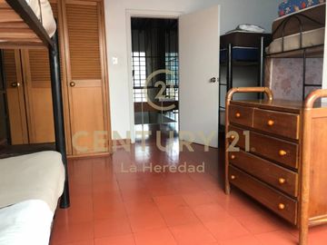 VENTA DE CASALOTE  EN PRADO CENTRO MEDELLIN