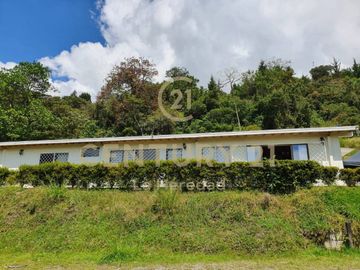 VENTA DE CASAFINCA EN SAN CRISTOBAL MEDELLIN