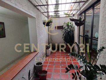 VENDO CASA EN SIMON BOLIVAR