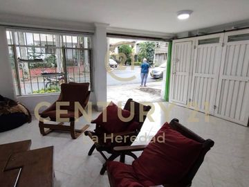 VENDO CASA EN SIMON BOLIVAR