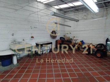 VENDO CASA EN SIMON BOLIVAR
