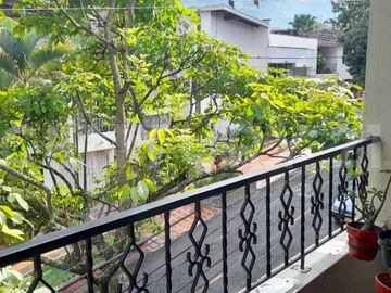 .VENTA DE CASA-LOTE  EN BARRIO GUAYABAL MEDELLIN