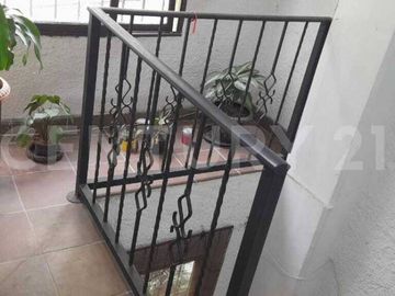 .VENTA DE CASA-LOTE  EN BARRIO GUAYABAL MEDELLIN