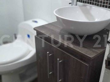 .VENTA DE CASA-LOTE  EN BARRIO GUAYABAL MEDELLIN