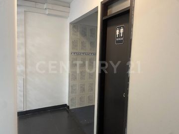 SE ARRIENDA BODEGA COMERCIAL – CHAPINERO / BARRIO SAN LUIS