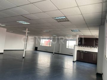 SE ARRIENDA BODEGA COMERCIAL – CHAPINERO / BARRIO SAN LUIS