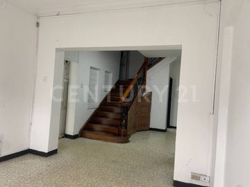 SE ARRIENDA BODEGA COMERCIAL – CHAPINERO / BARRIO SAN LUIS