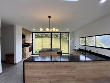 VENDO CASA_FINCA  EN SANTA ELENA