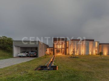 VENDO CASA_FINCA  EN SANTA ELENA