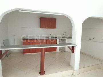 SE ARRIENDA LOCAL COMERCIAL EN BELEN MEDELLIN.