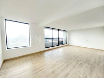 Arriendo Hermoso Apartamento en El Redil