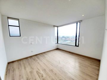 Arriendo Hermoso Apartamento en El Redil