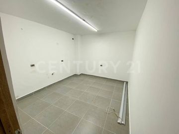 ALQUILER BODEGA - OFICINAS - CONSULTORIOS EN VERSALLES