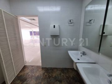 LOCAL COMERCIAL EN ALQUILER EN EL BOSQUE NORTE CALI