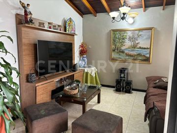 Venta Casa en Segundo Piso, en  Simon Bolivar Medellín
