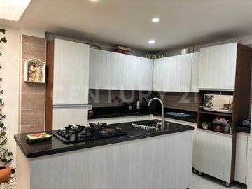 Venta Casa en Segundo Piso, en  Simon Bolivar Medellín