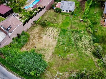 SE VENDE LOTE EN EL SALADITO